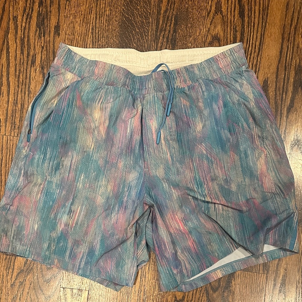 Lululemon men’s shorts